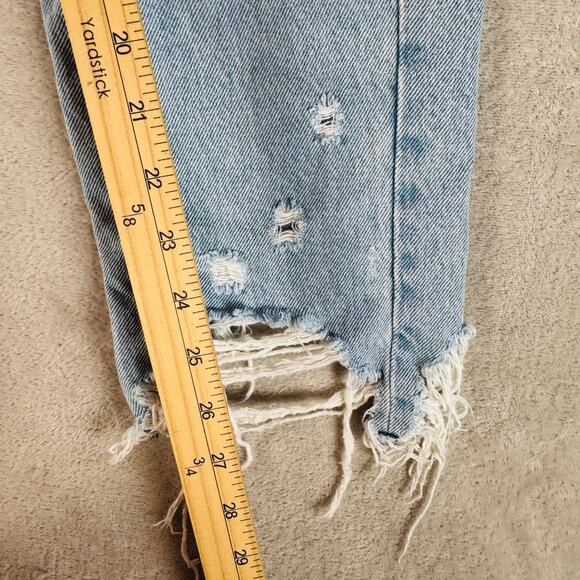 Abercrombie & Fitch Jeans Womens 28/6 Light Wash Blue Denim Distressed Mom Jean - Picture 12 of 12